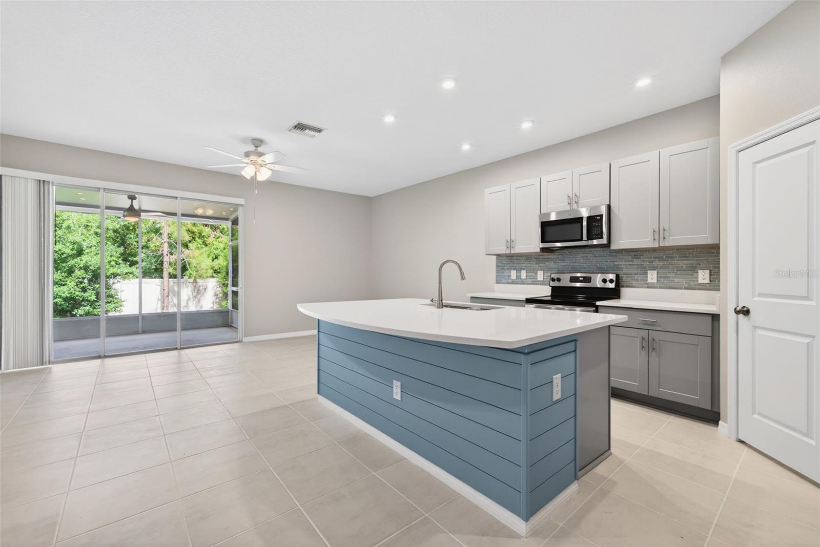 6425 FAIRMONT LN — photo 9
