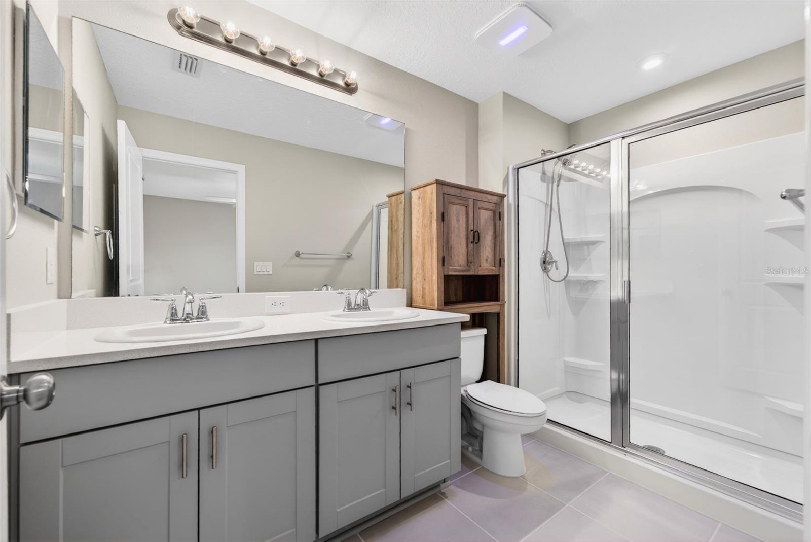 6425 FAIRMONT LN — photo 39