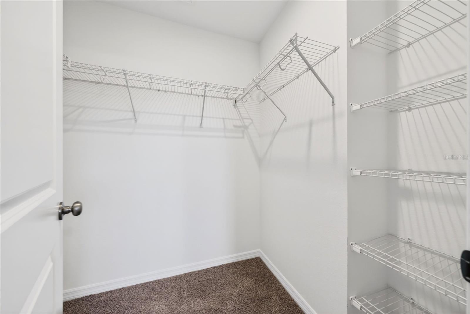 6425 FAIRMONT LN — photo 38