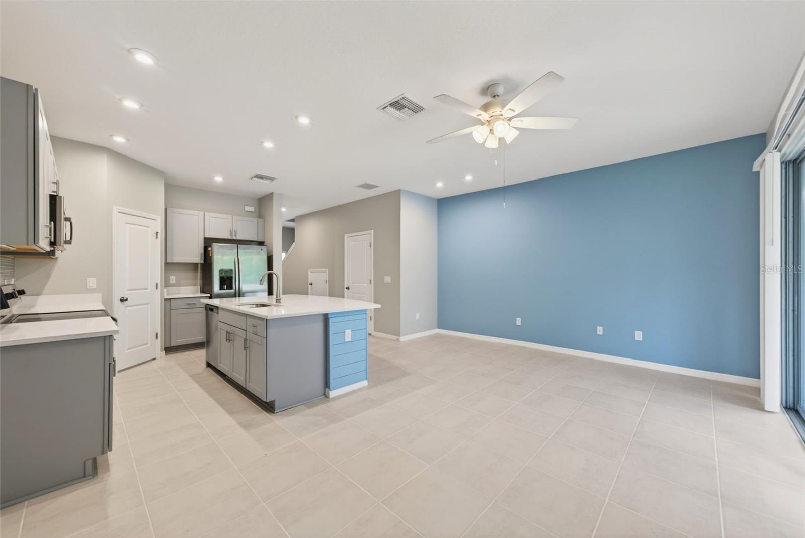 6425 FAIRMONT LN — photo 13