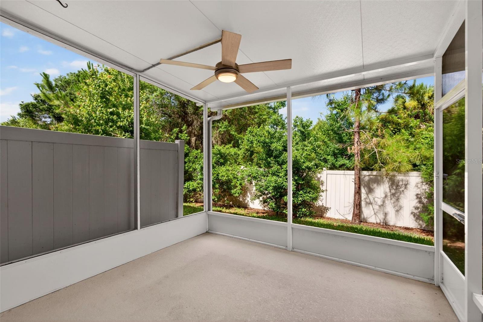 6425 FAIRMONT LN — photo 22
