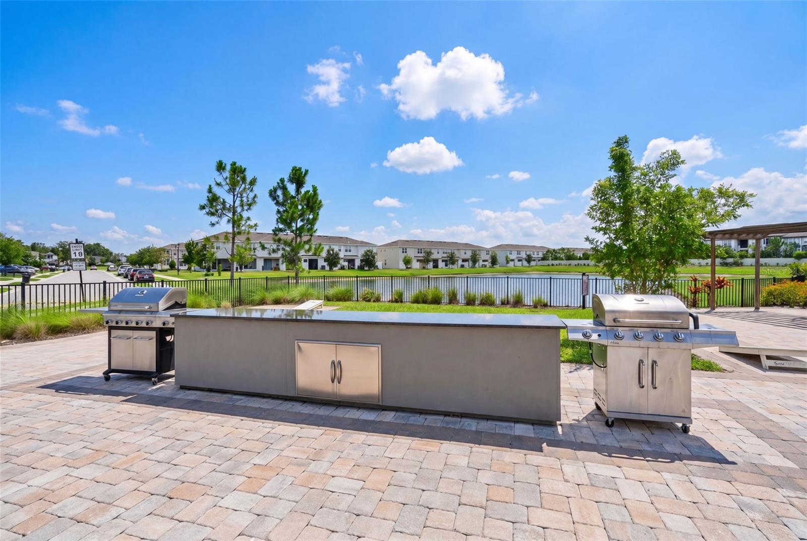 6425 FAIRMONT LN — photo 52