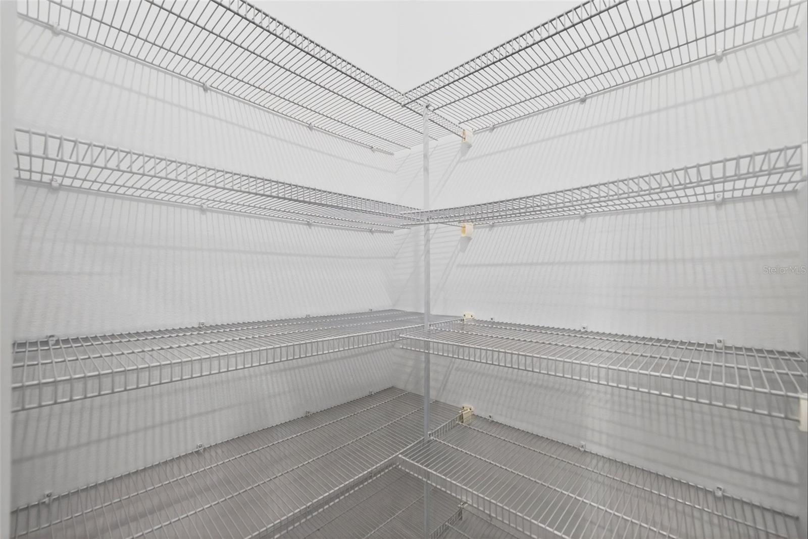 6425 FAIRMONT LN — photo 18