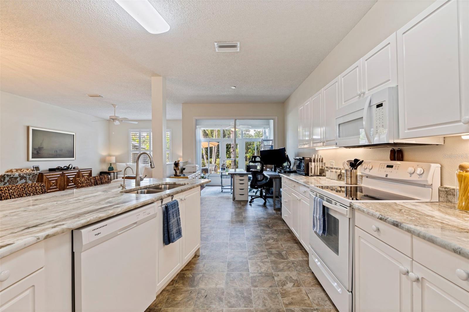 3022 PEPPERWOOD LN W — photo 3