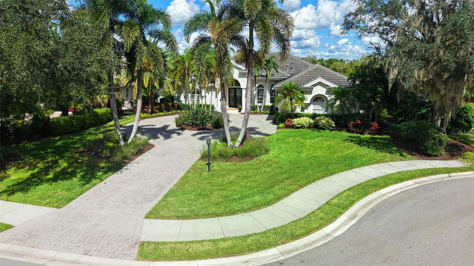 7325 CHATSWORTH CT — photo 50
