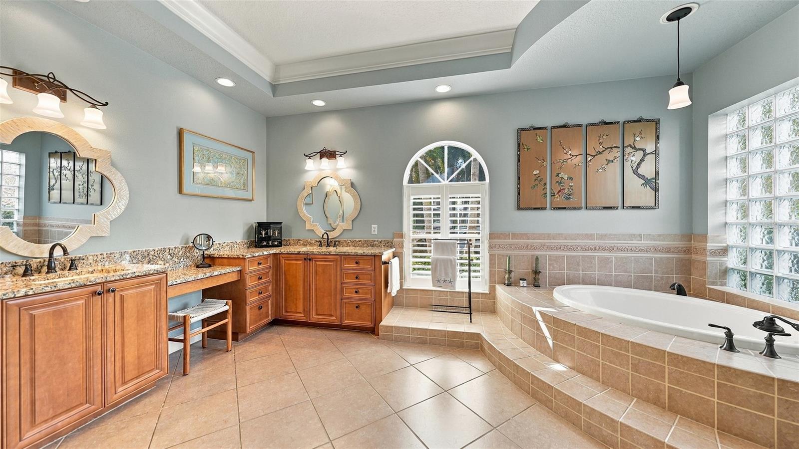 7325 CHATSWORTH CT — photo 24