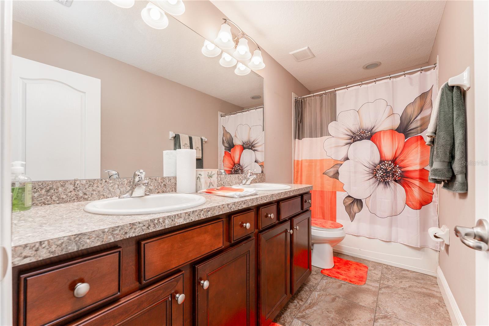 215 PARSONS WOODS DR — photo 37