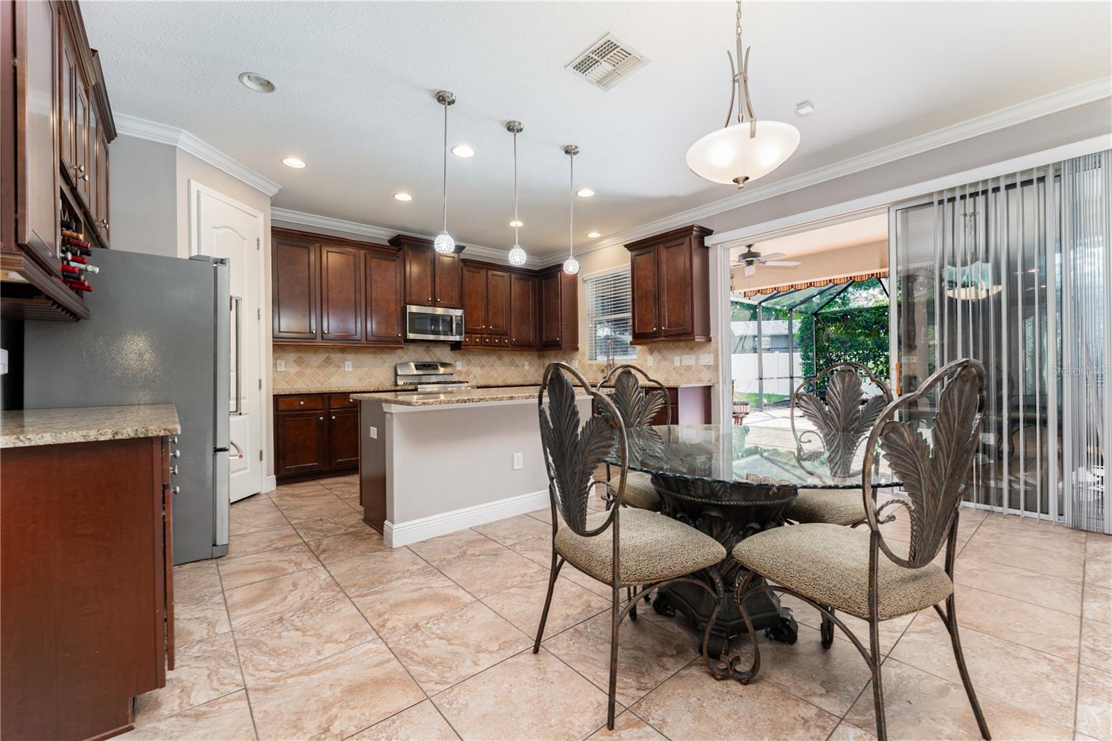215 PARSONS WOODS DR — photo 25