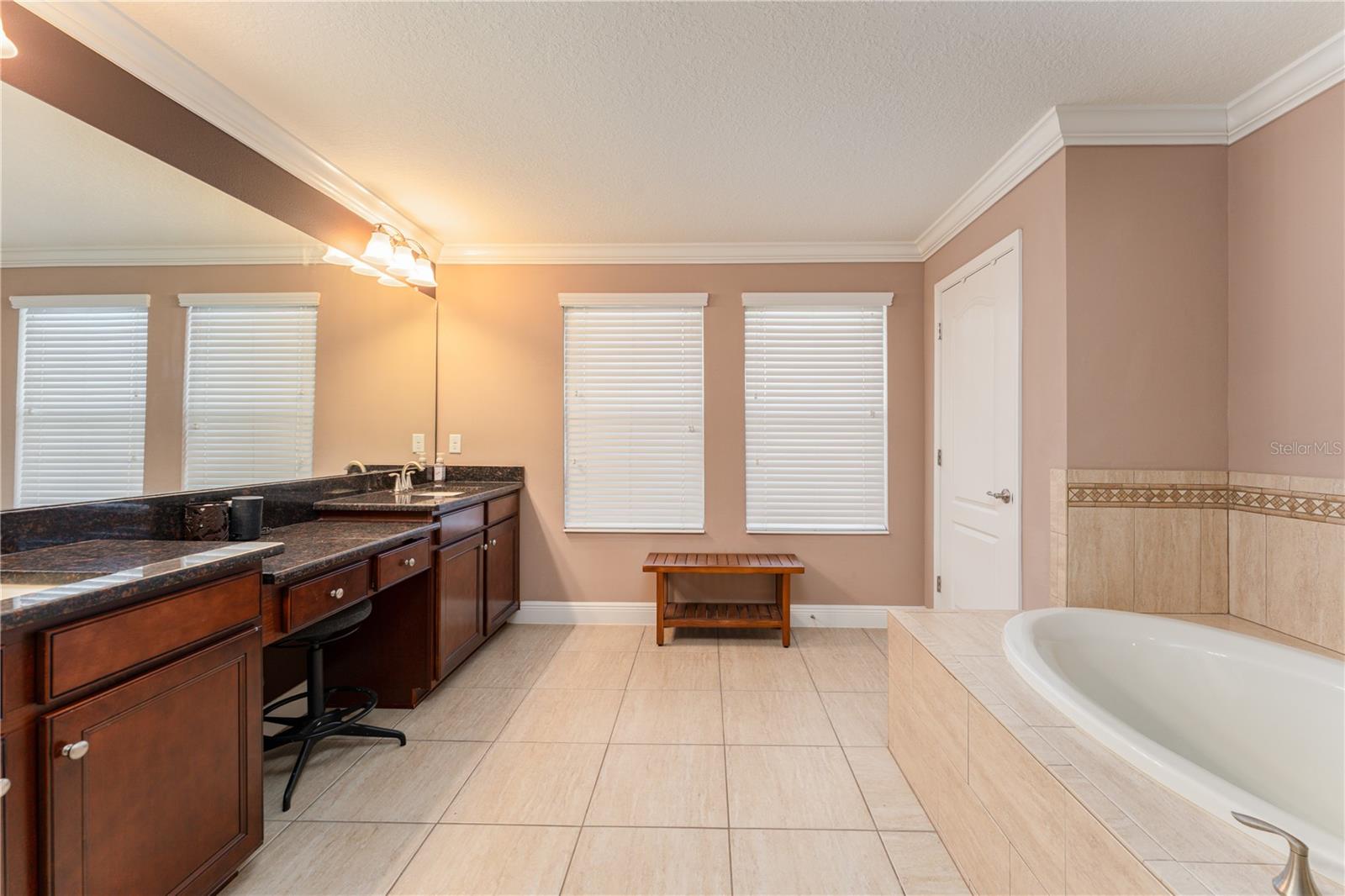 215 PARSONS WOODS DR — photo 40