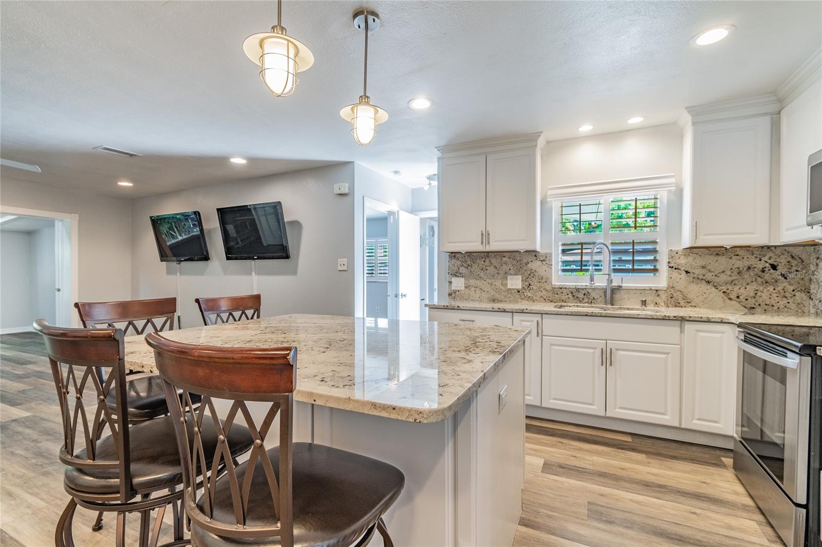 3141 W EUCLID AVE — photo 23