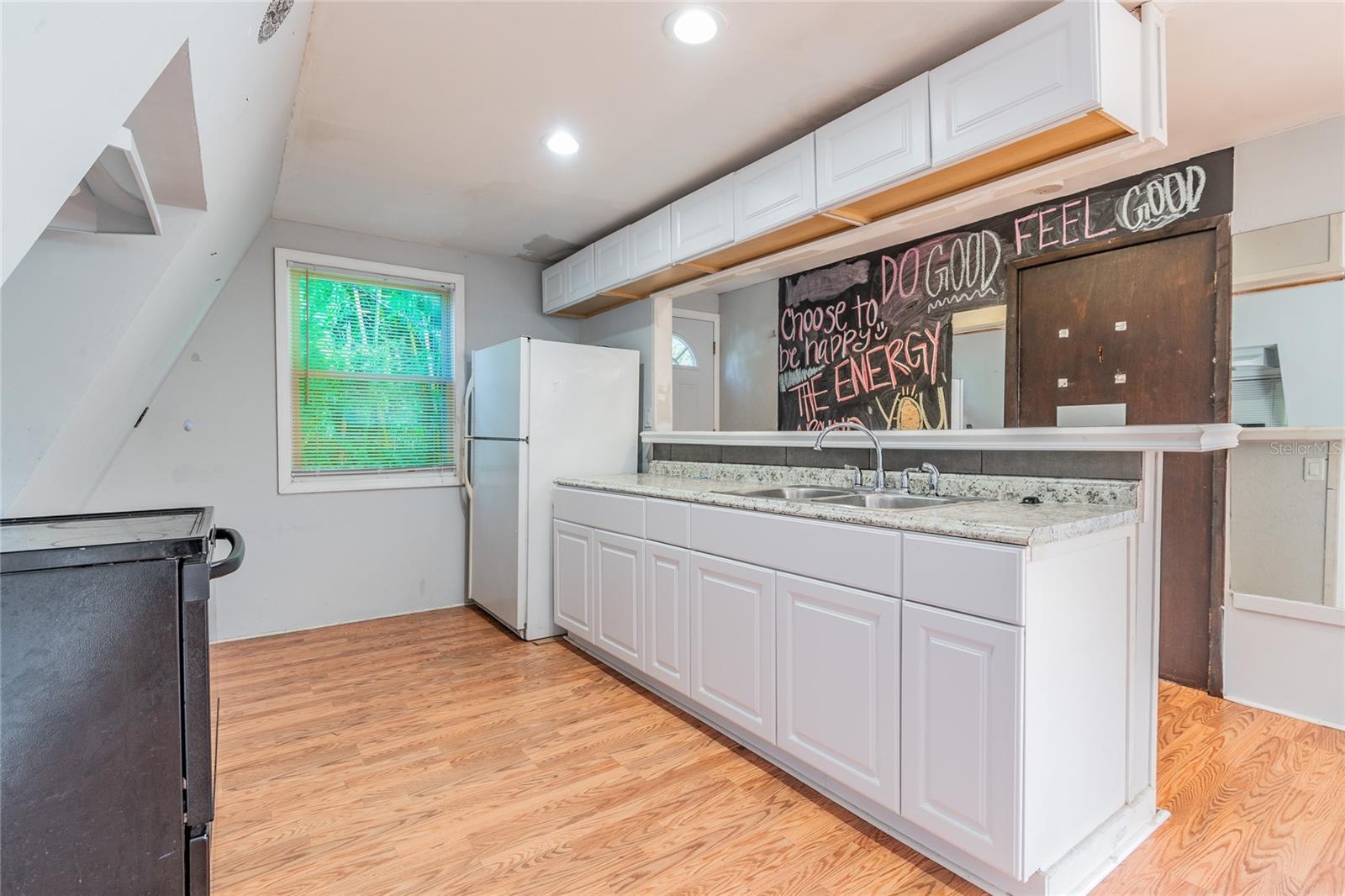 3141 W EUCLID AVE — photo 76