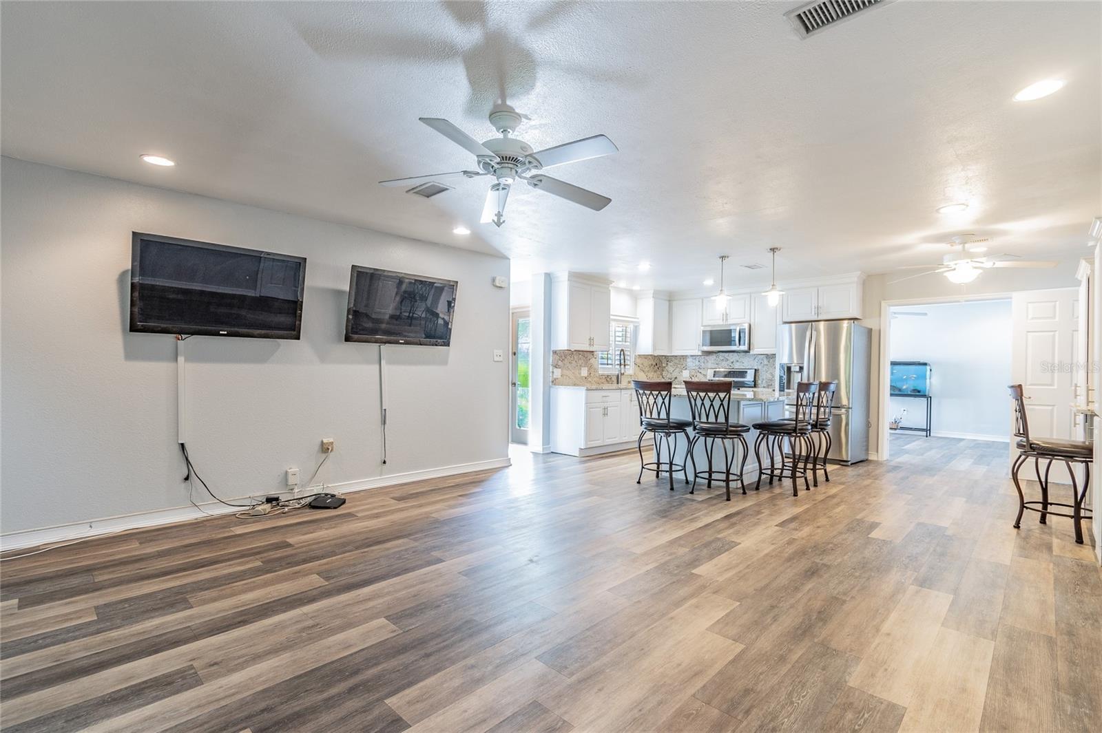 3141 W EUCLID AVE — photo 40