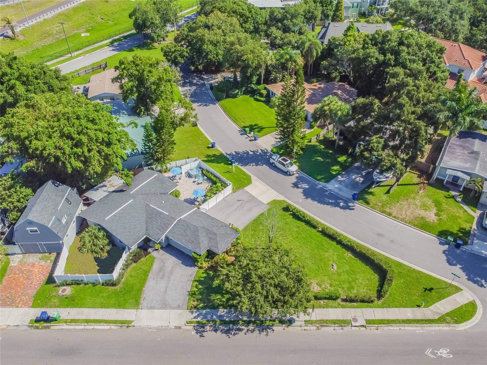 3141 W EUCLID AVE — photo 8