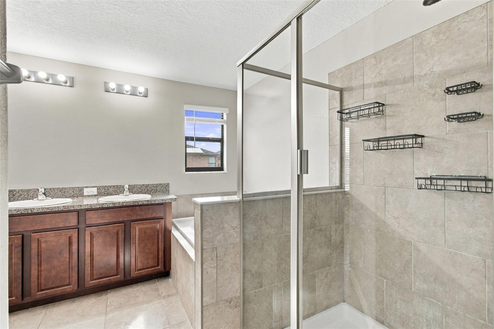 4110 CAT MINT ST — photo 31