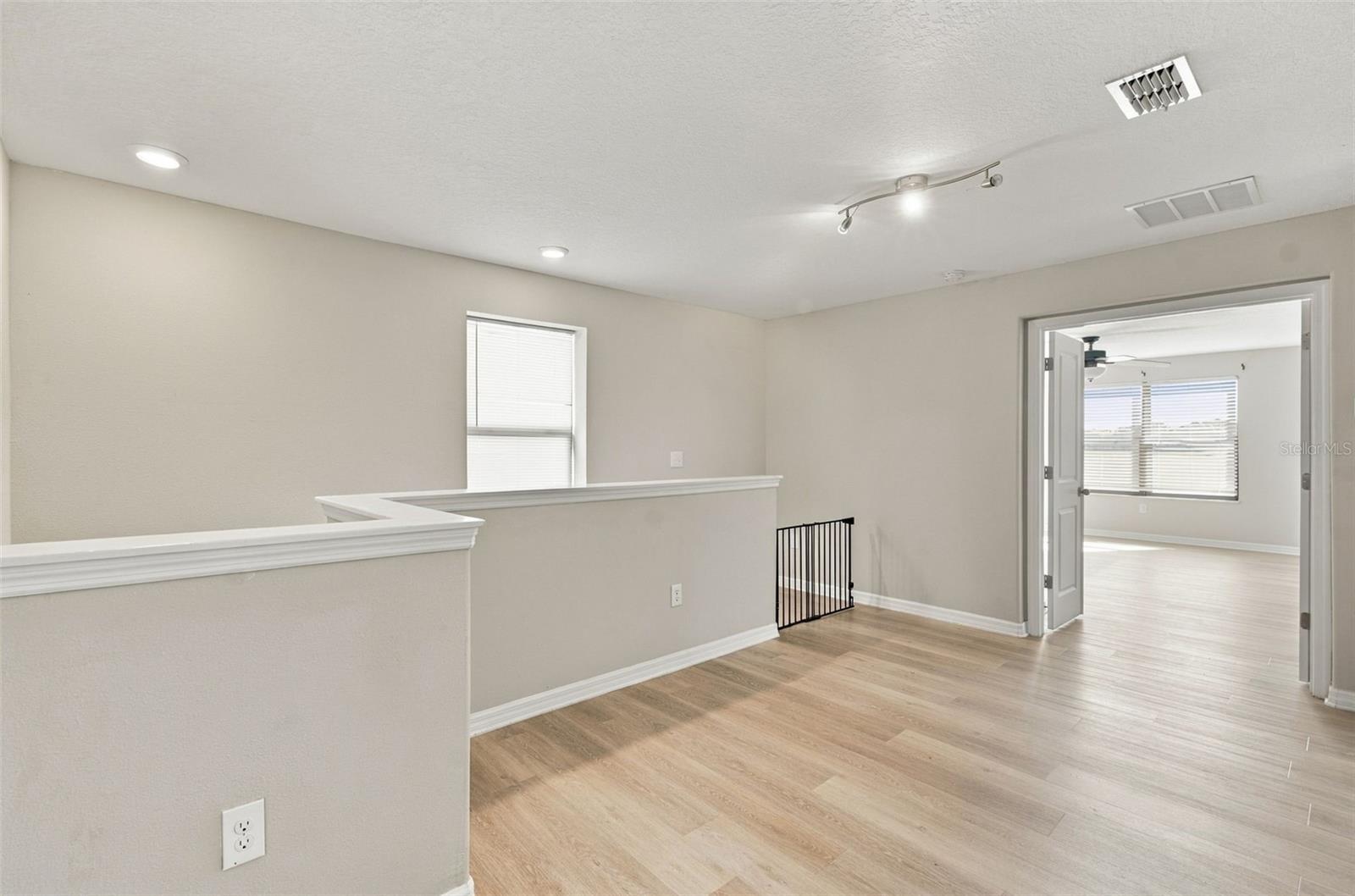 4110 CAT MINT ST — photo 14