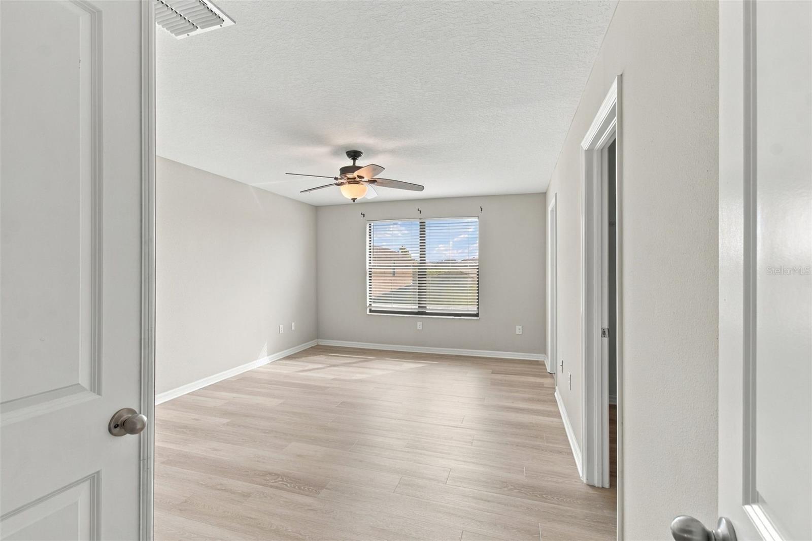 4110 CAT MINT ST — photo 24