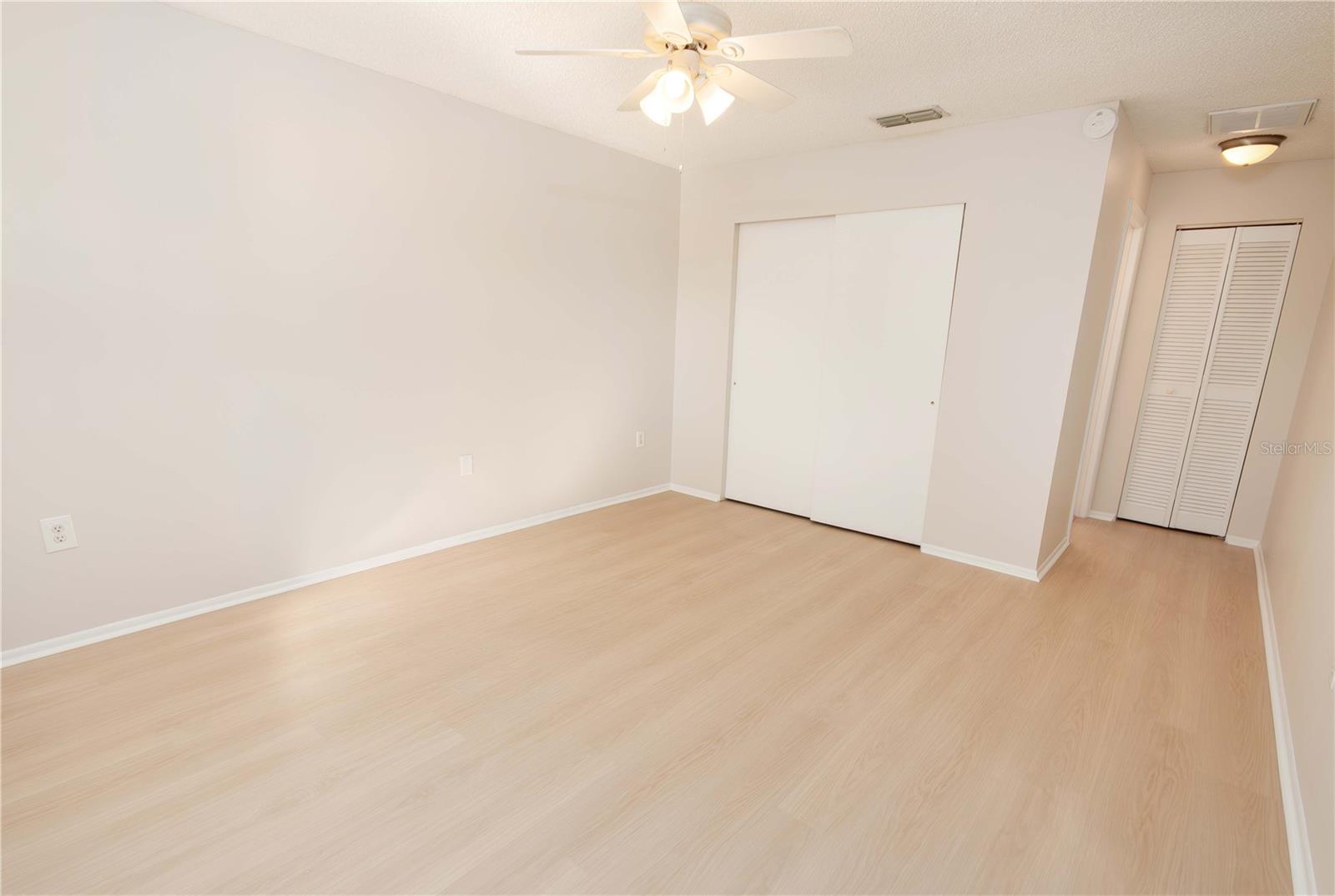 7245 KNOLL DR — photo 12