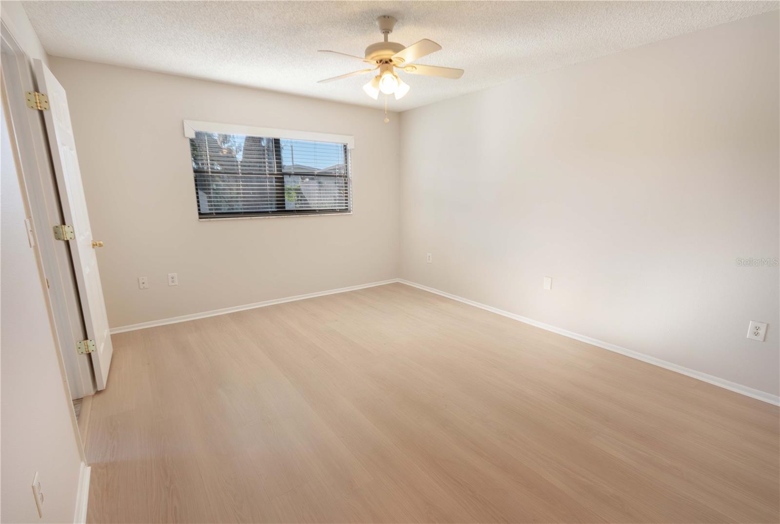 7245 KNOLL DR — photo 14