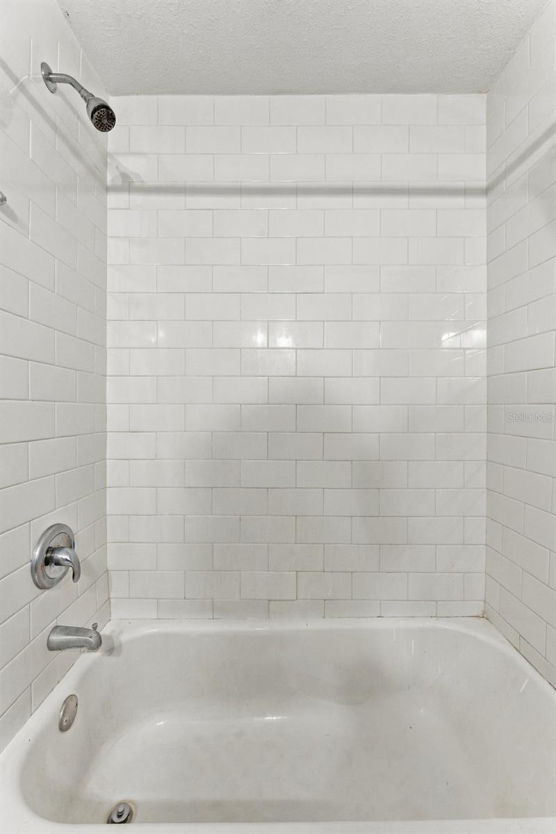 412 E HAMILTON AVE — photo 22