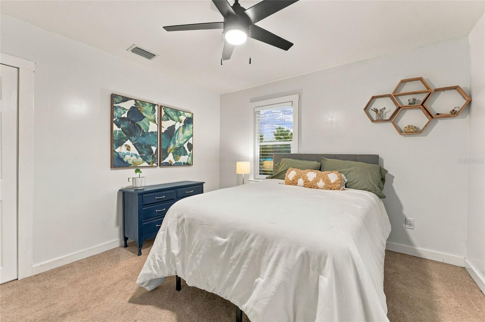 412 E HAMILTON AVE — photo 24