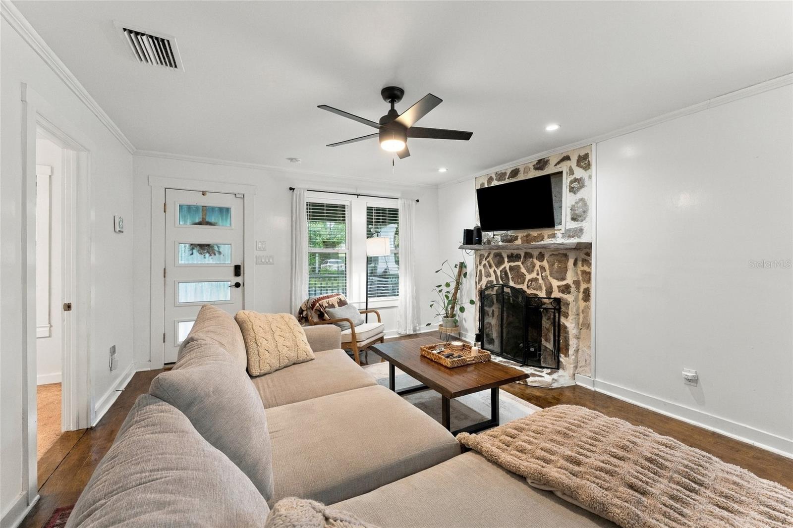 412 E HAMILTON AVE — photo 8