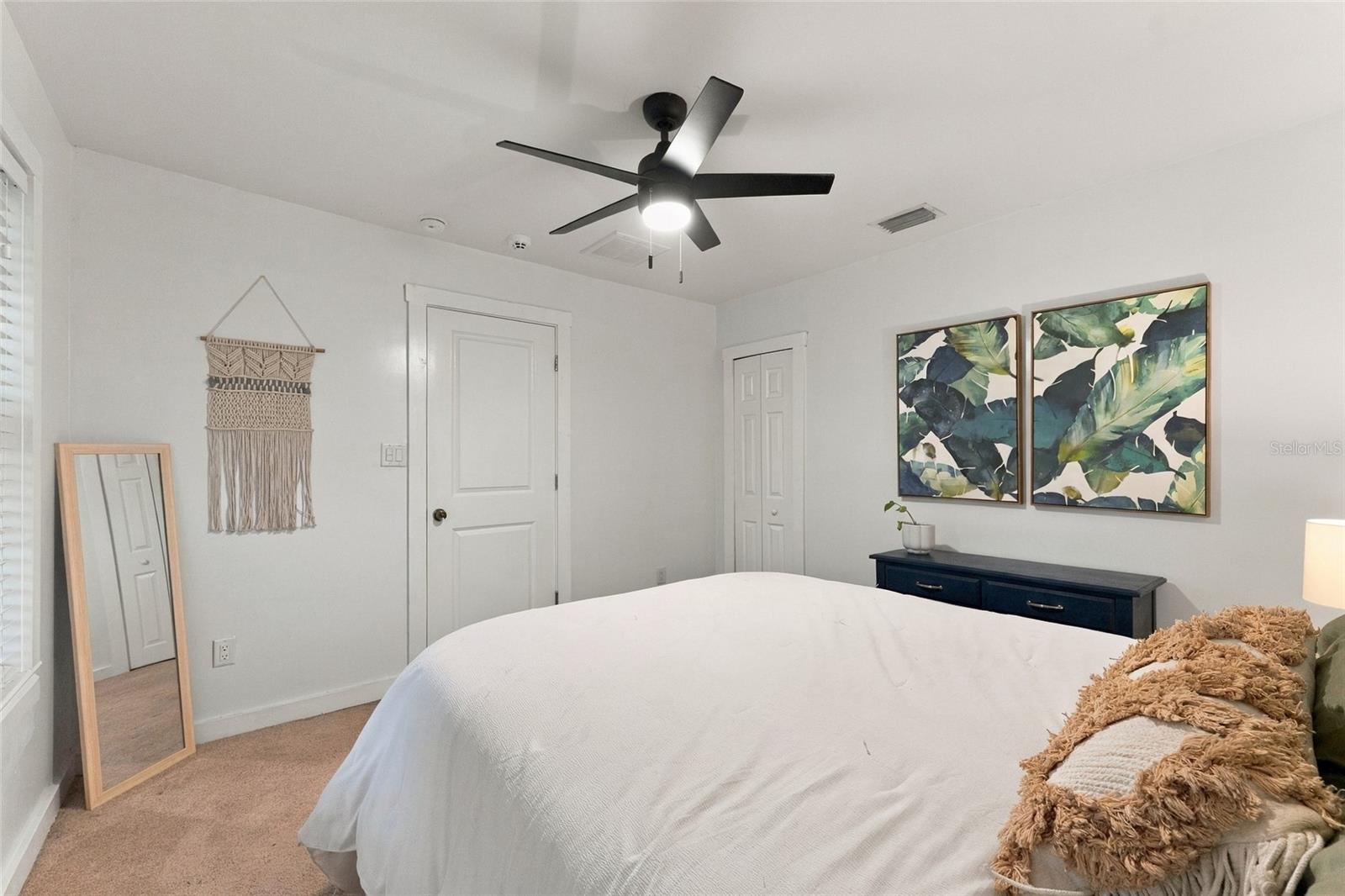 412 E HAMILTON AVE — photo 25