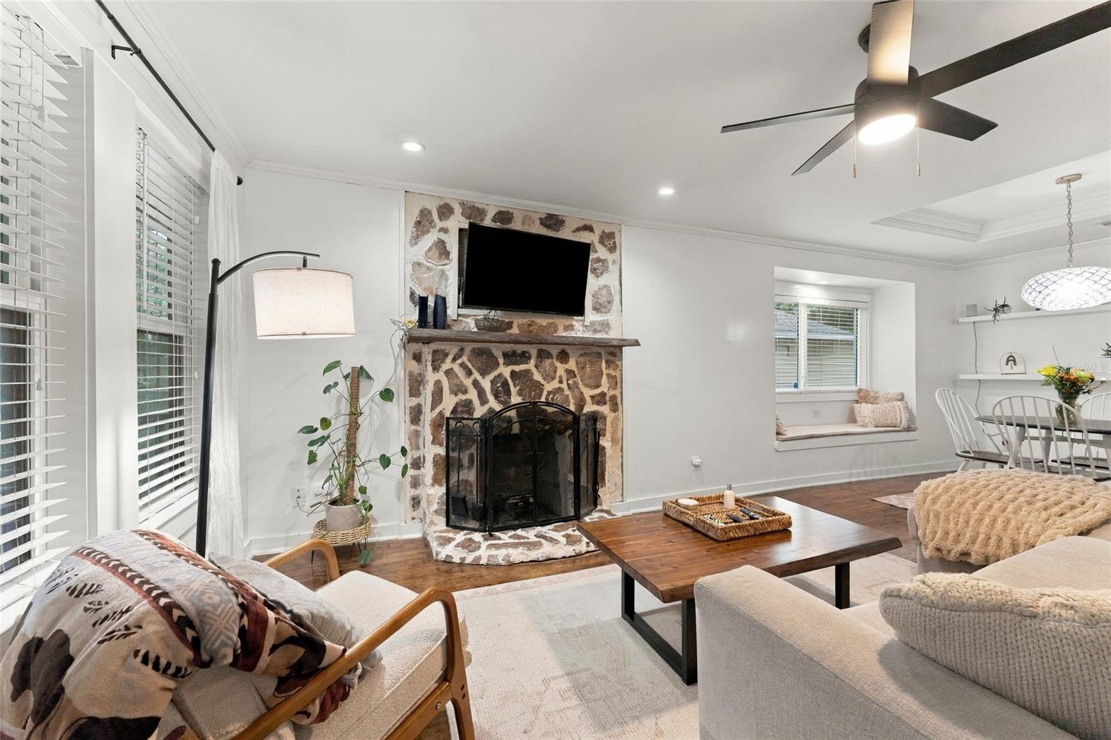 412 E HAMILTON AVE — photo 6