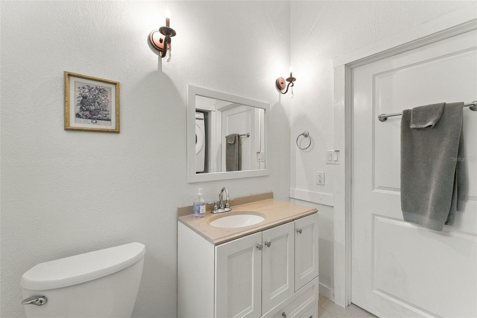 412 E HAMILTON AVE — photo 27