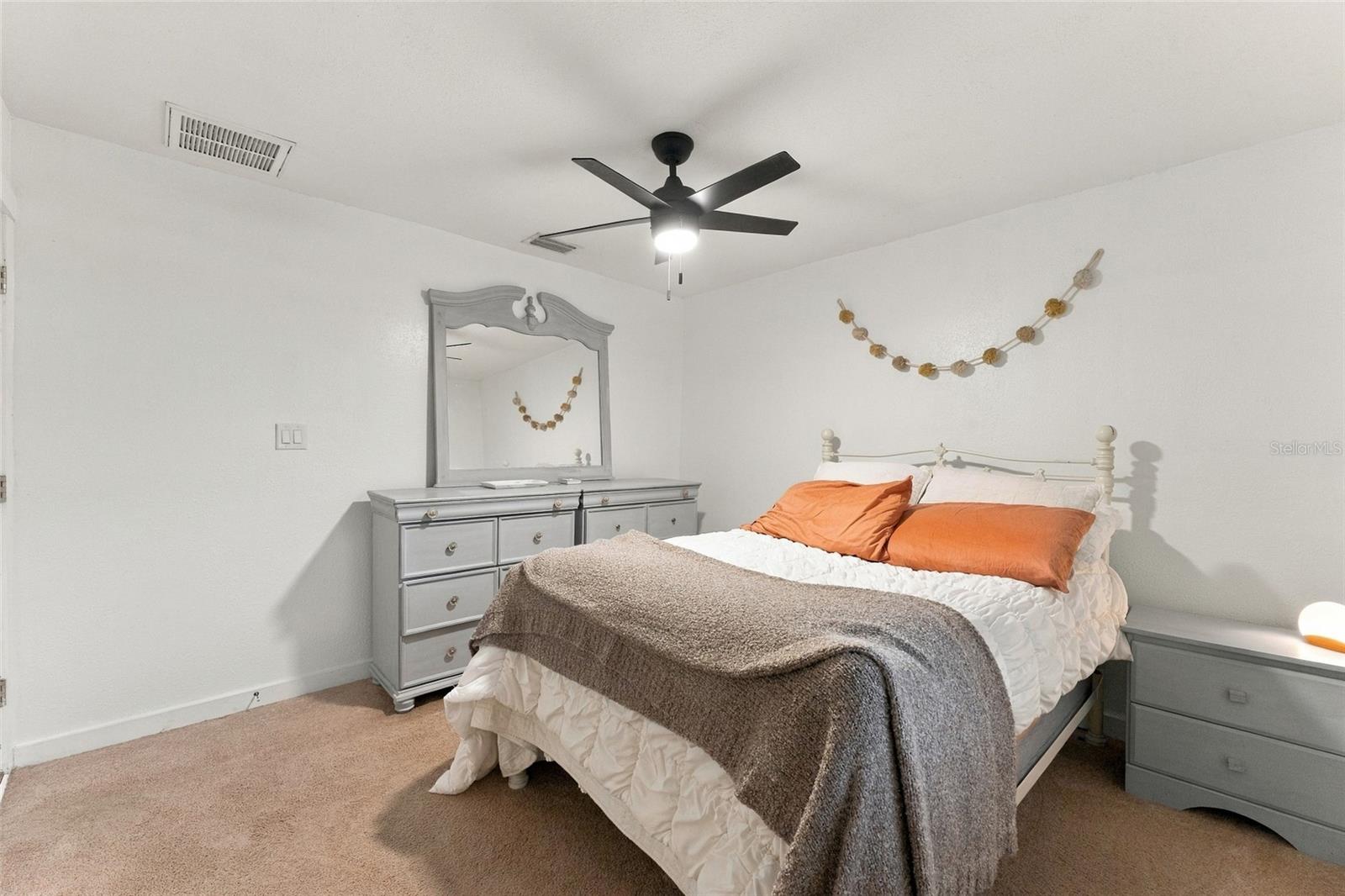 412 E HAMILTON AVE — photo 19