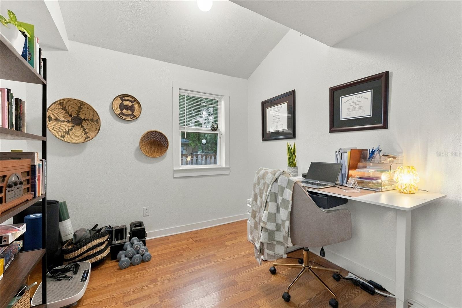 412 E HAMILTON AVE — photo 29