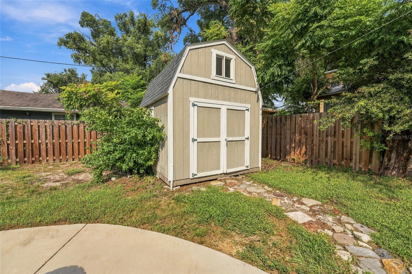 412 E HAMILTON AVE — photo 38
