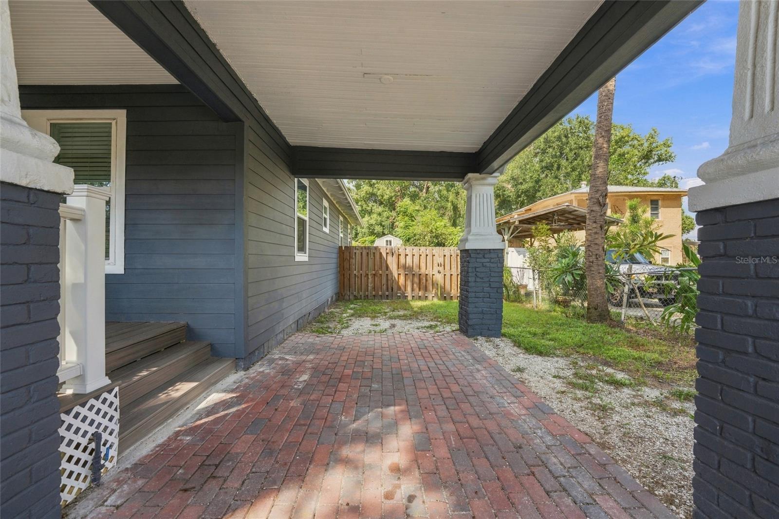 412 E HAMILTON AVE — photo 32
