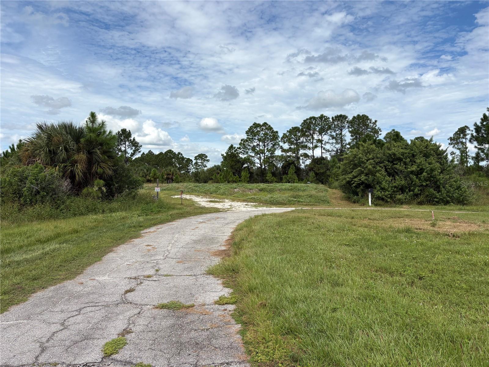 CAPER CIR — photo 3