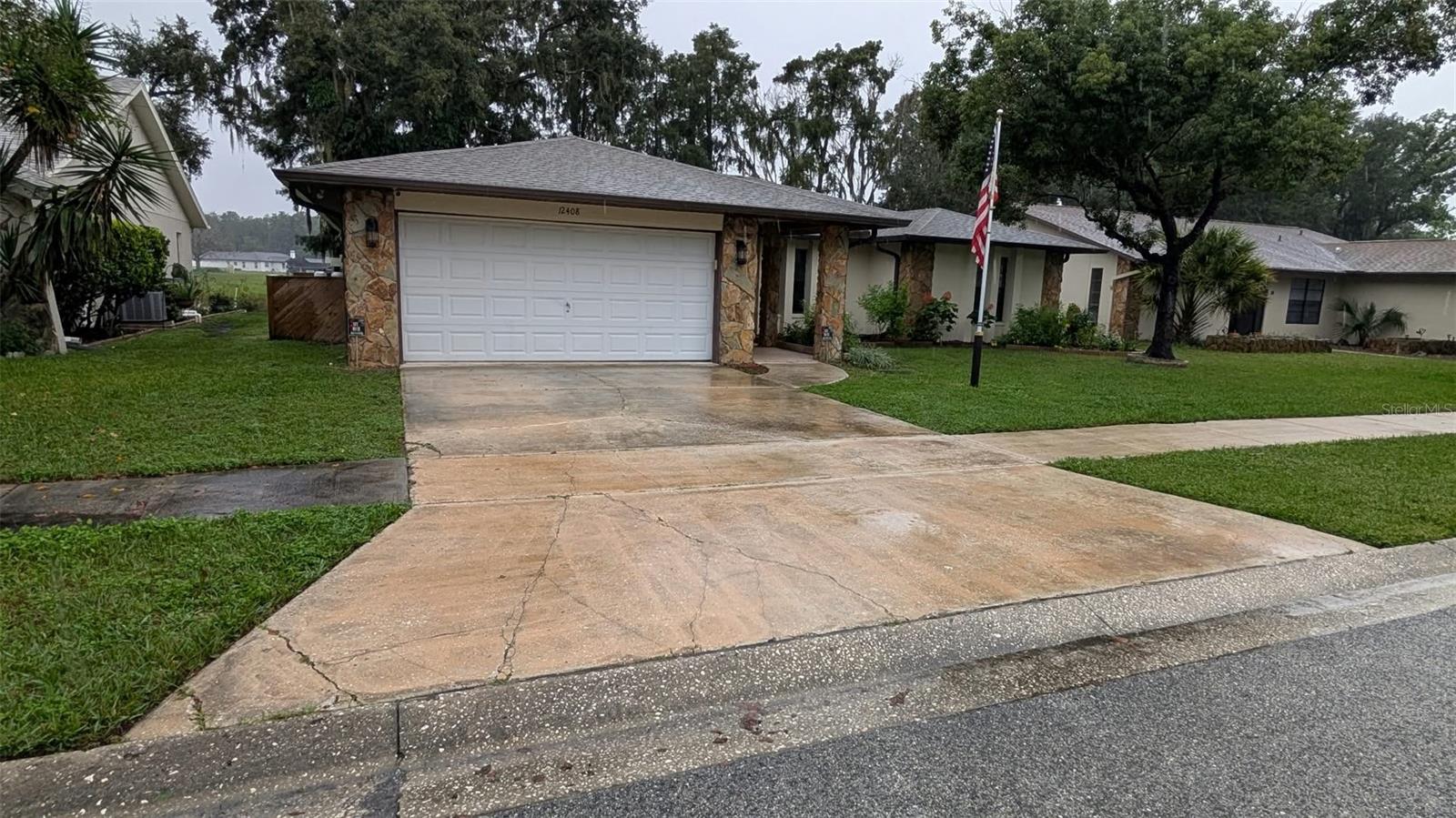 12408 GOLDEN OAK CIR — photo 3