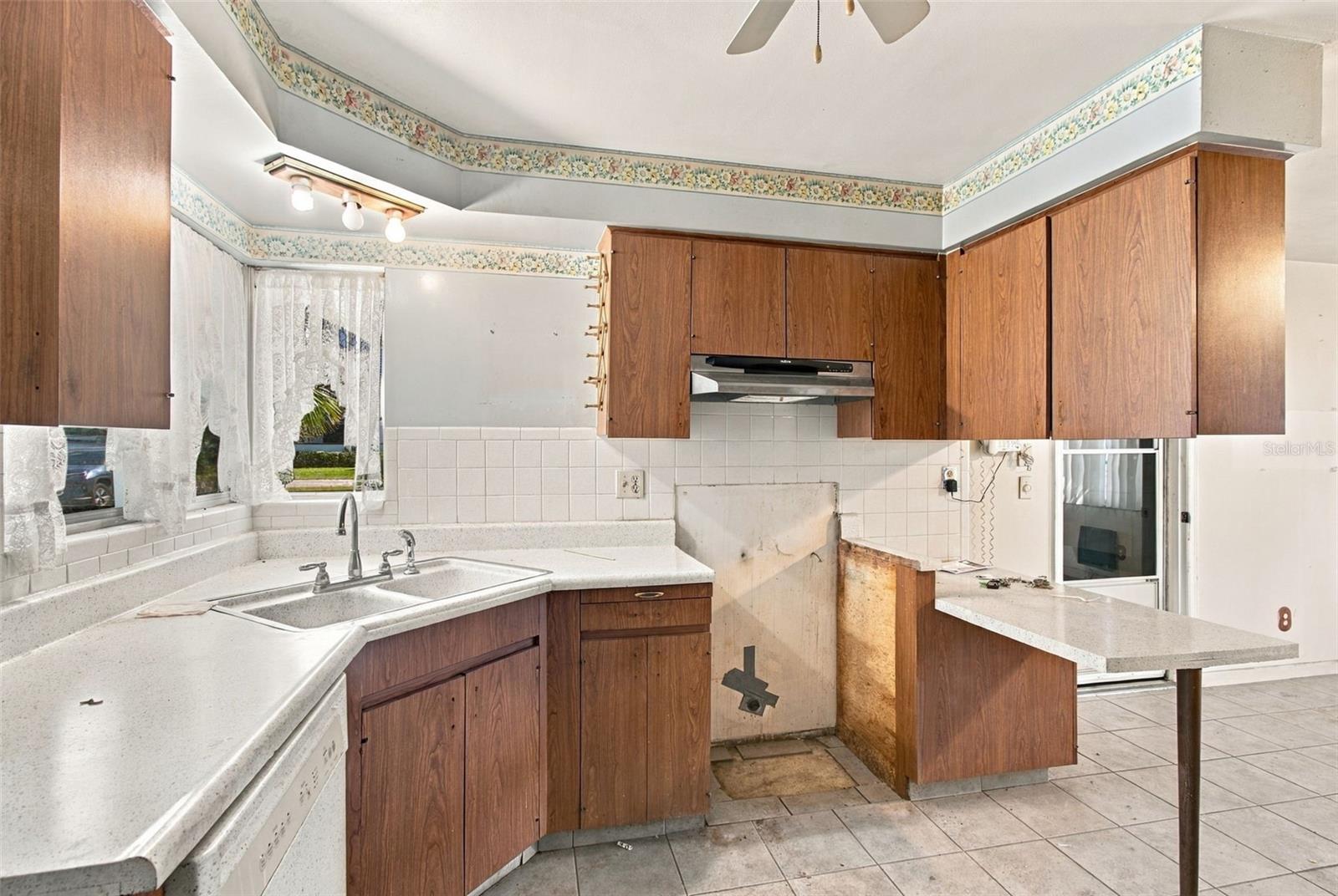 1504 NURSERY RD — photo 4