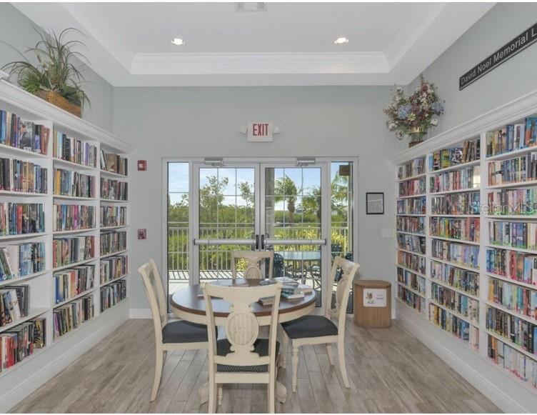 877 AUDUBON DR — photo 31