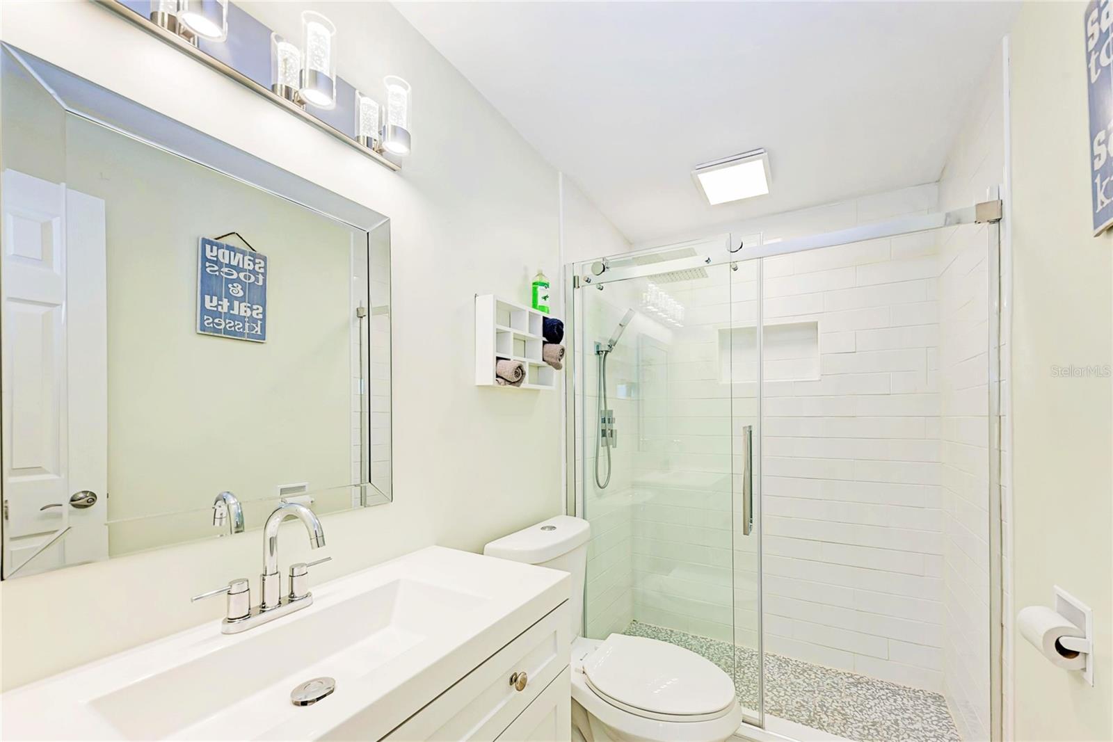 503 BAYVIEW DR — photo 28