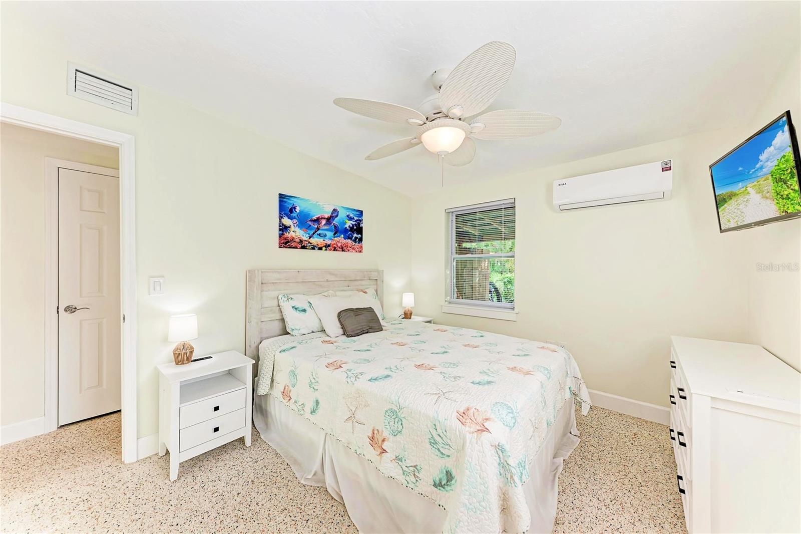 503 BAYVIEW DR — photo 22