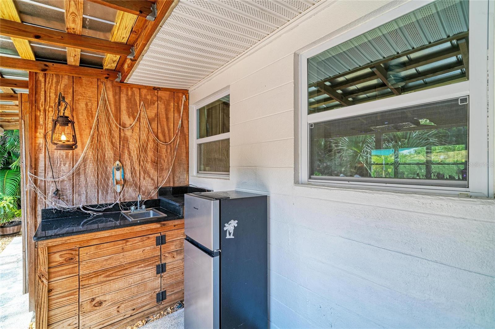 503 BAYVIEW DR — photo 33