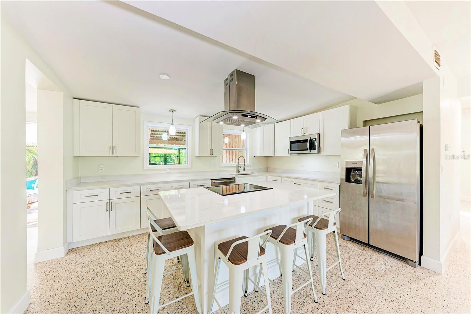 503 BAYVIEW DR — photo 15