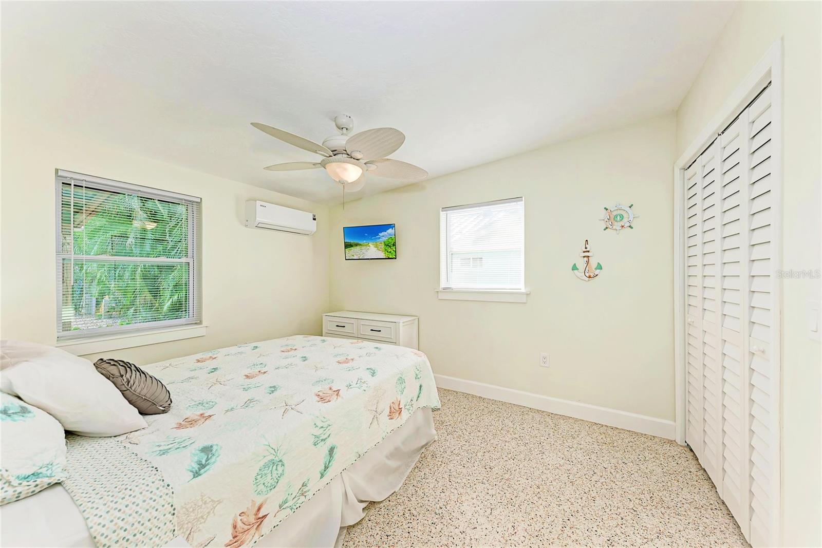 503 BAYVIEW DR — photo 23