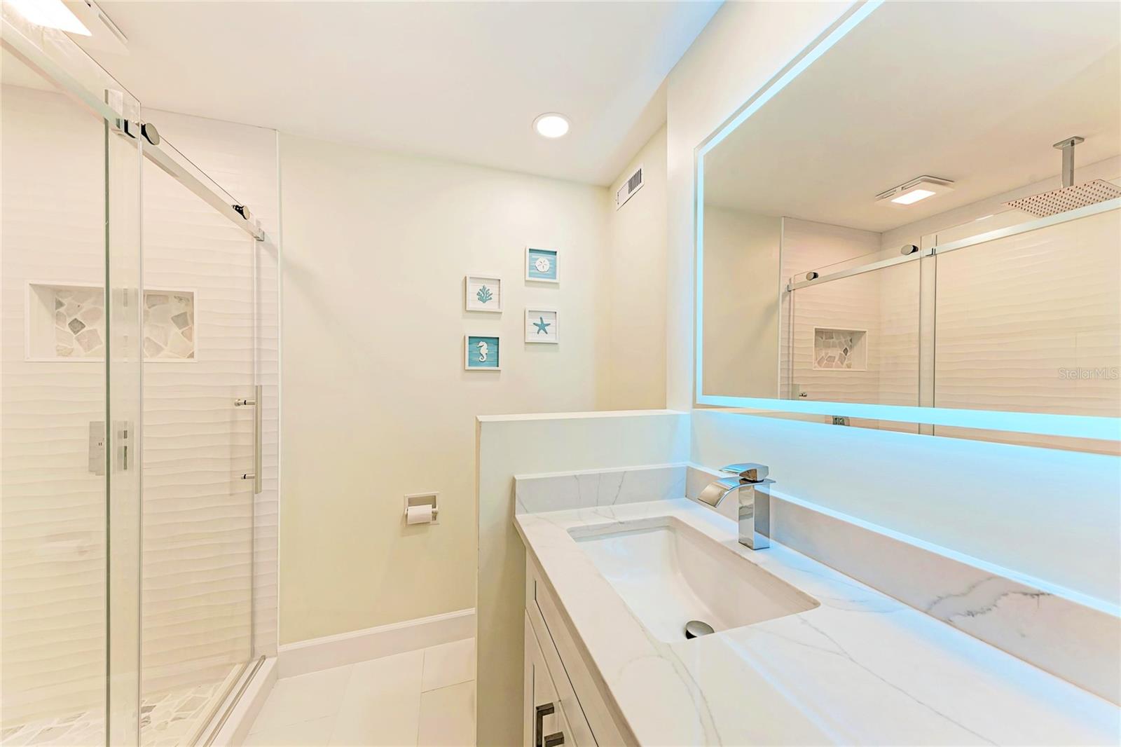 503 BAYVIEW DR — photo 20