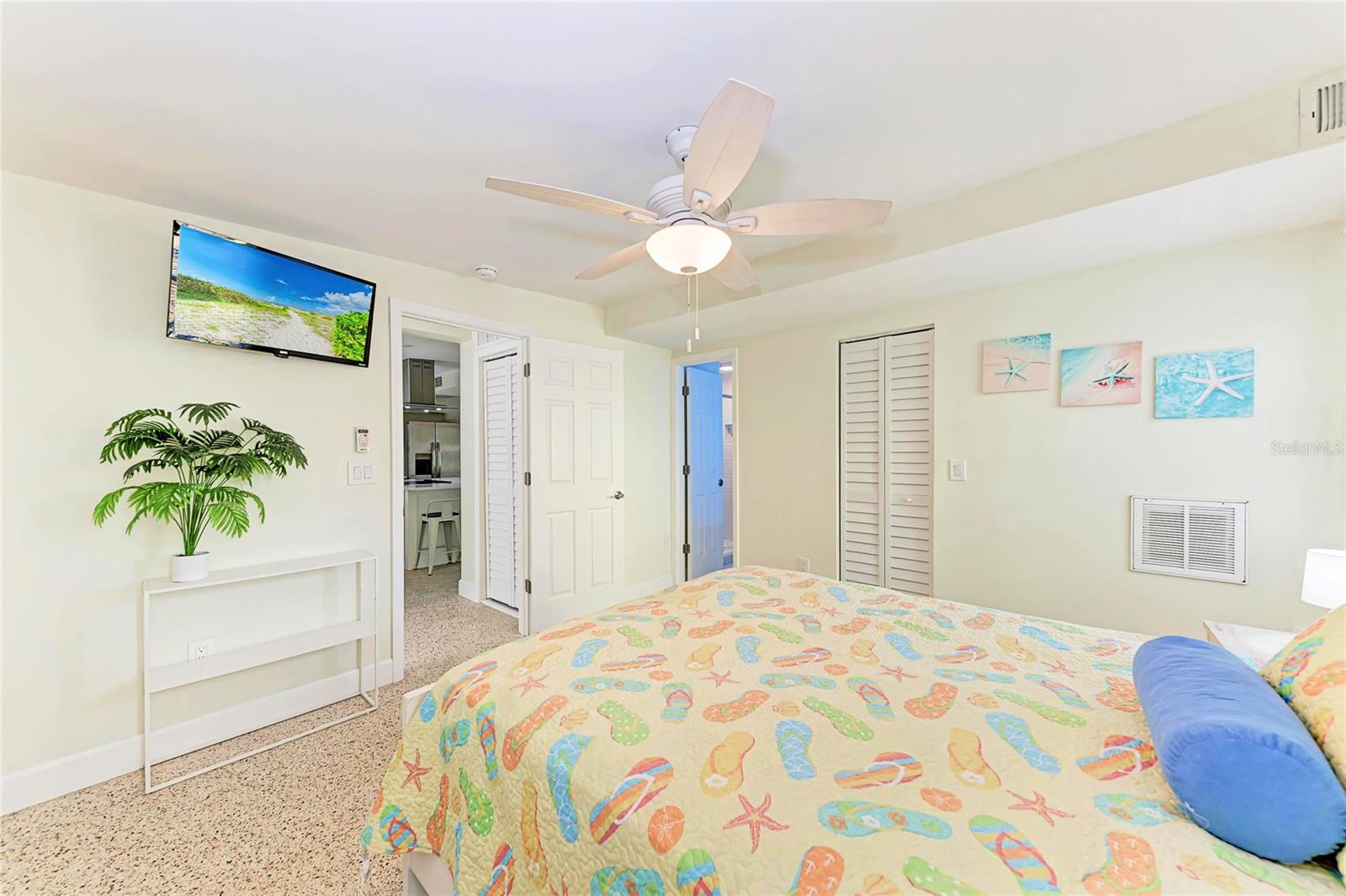 503 BAYVIEW DR — photo 18