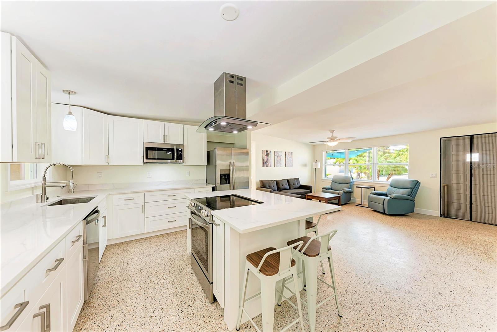 503 BAYVIEW DR — photo 11