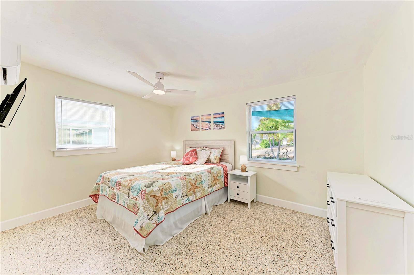 503 BAYVIEW DR — photo 25