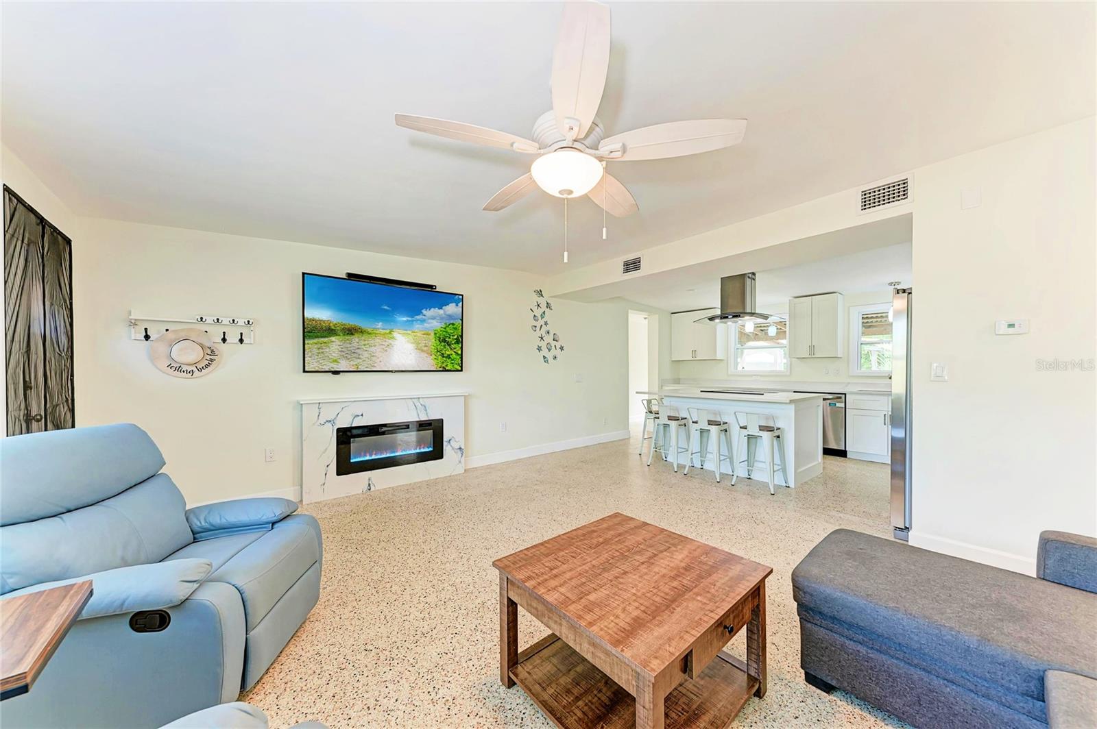 503 BAYVIEW DR — photo 10