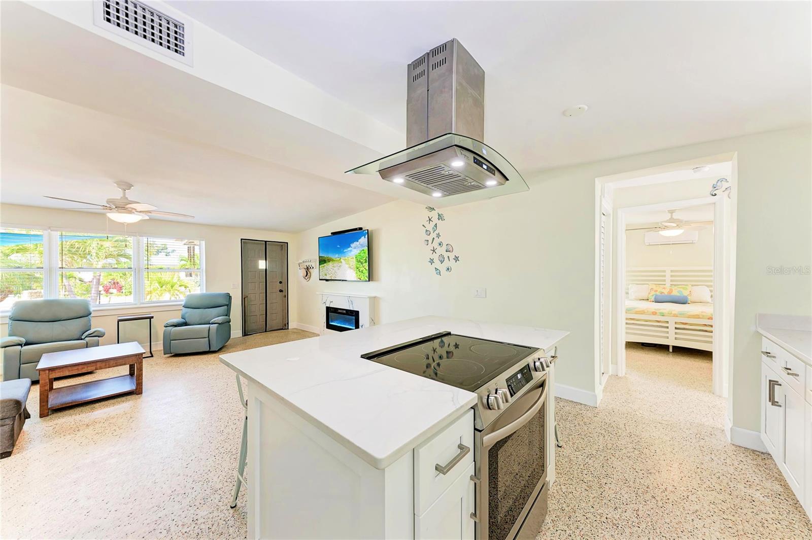 503 BAYVIEW DR — photo 13