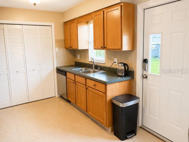 3052 PARK LN — photo 18