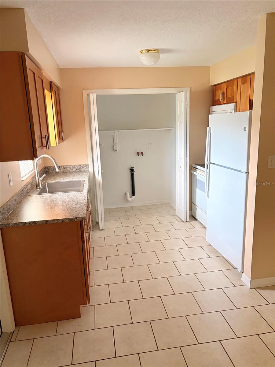 3052 PARK LN — photo 15
