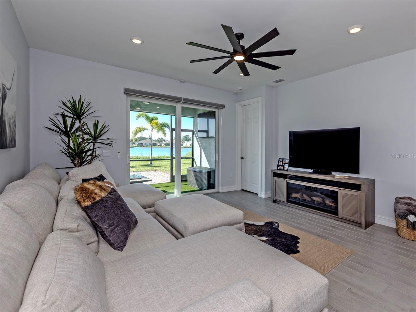 785 IBIZA LOOP — photo 3